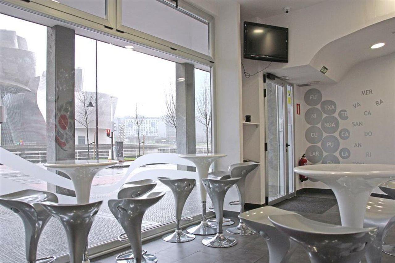 Botxo Gallery - Youth Hostel Билбао Екстериор снимка